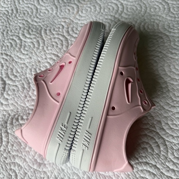 Nike Foam Force 1 Nike Kids Pink Slip-On Shoes NWT - Picture 9 of 10